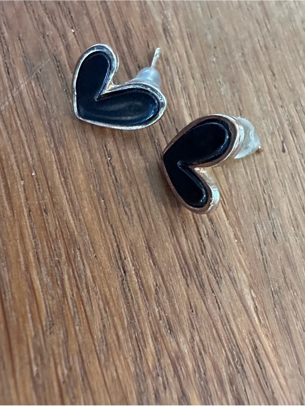Heart Shaped Black Enamel Stud Earrings - Picture 2 of 6
